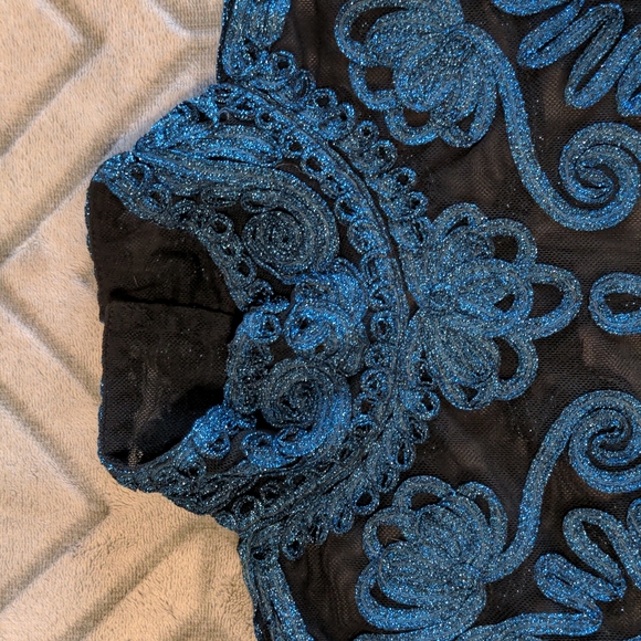 Vintage Cache Sparkly Blue and Black Blouse - Picture 3 of 4